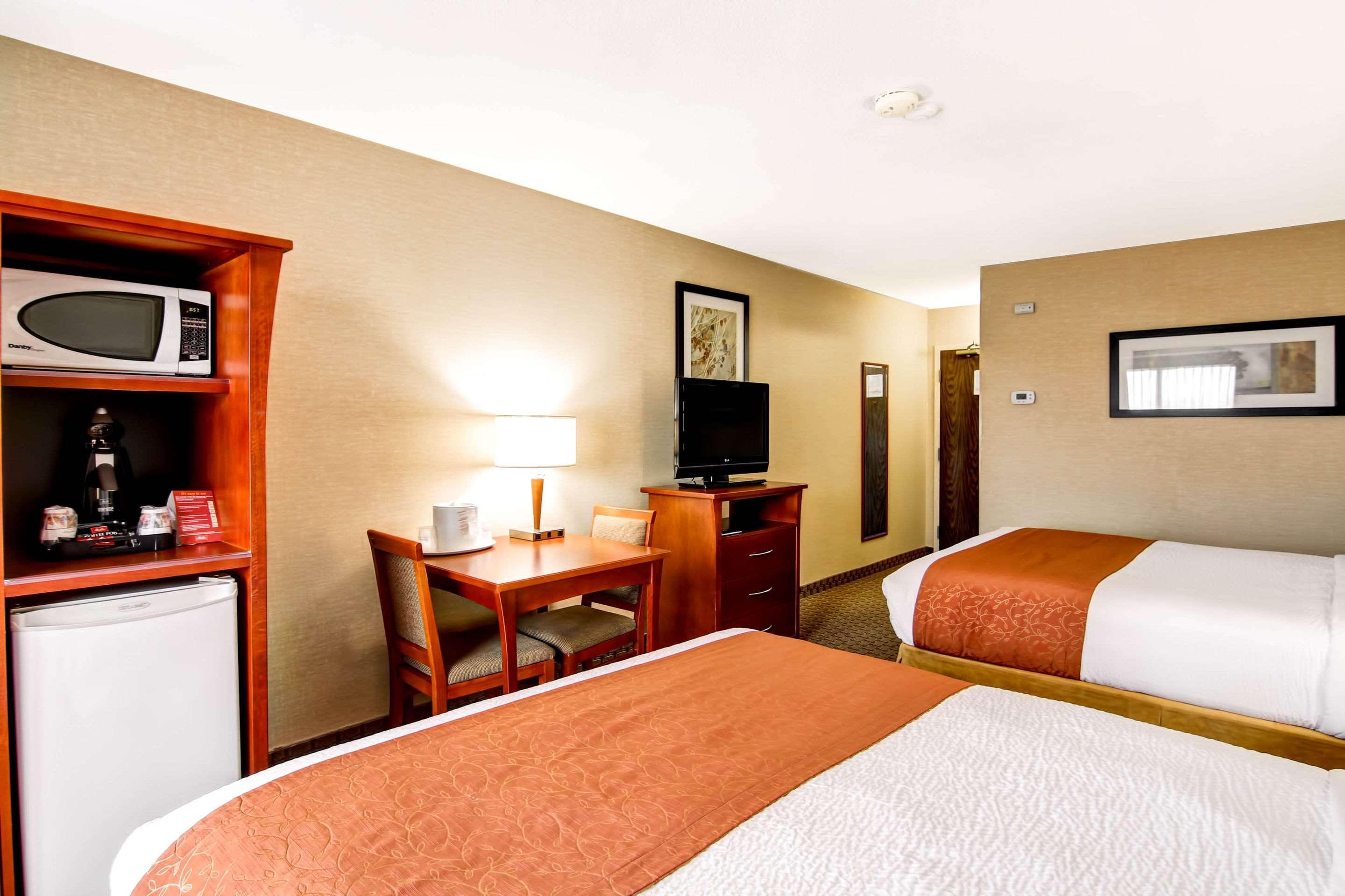 קיטצ'נר Quality Inn מראה חיצוני תמונה