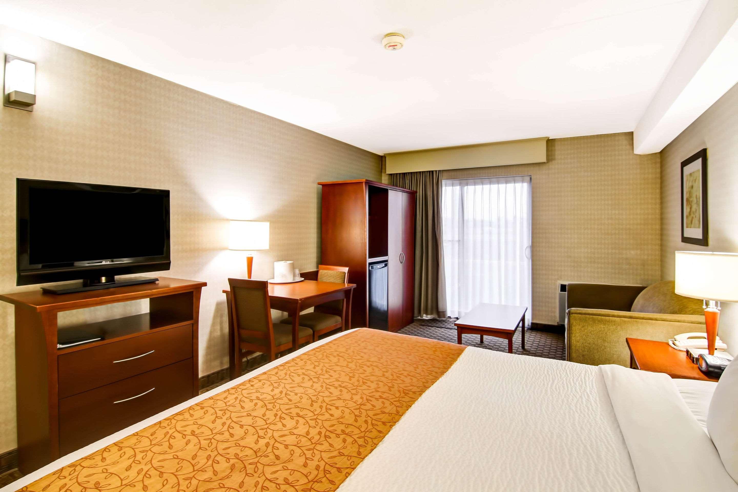 קיטצ'נר Quality Inn מראה חיצוני תמונה