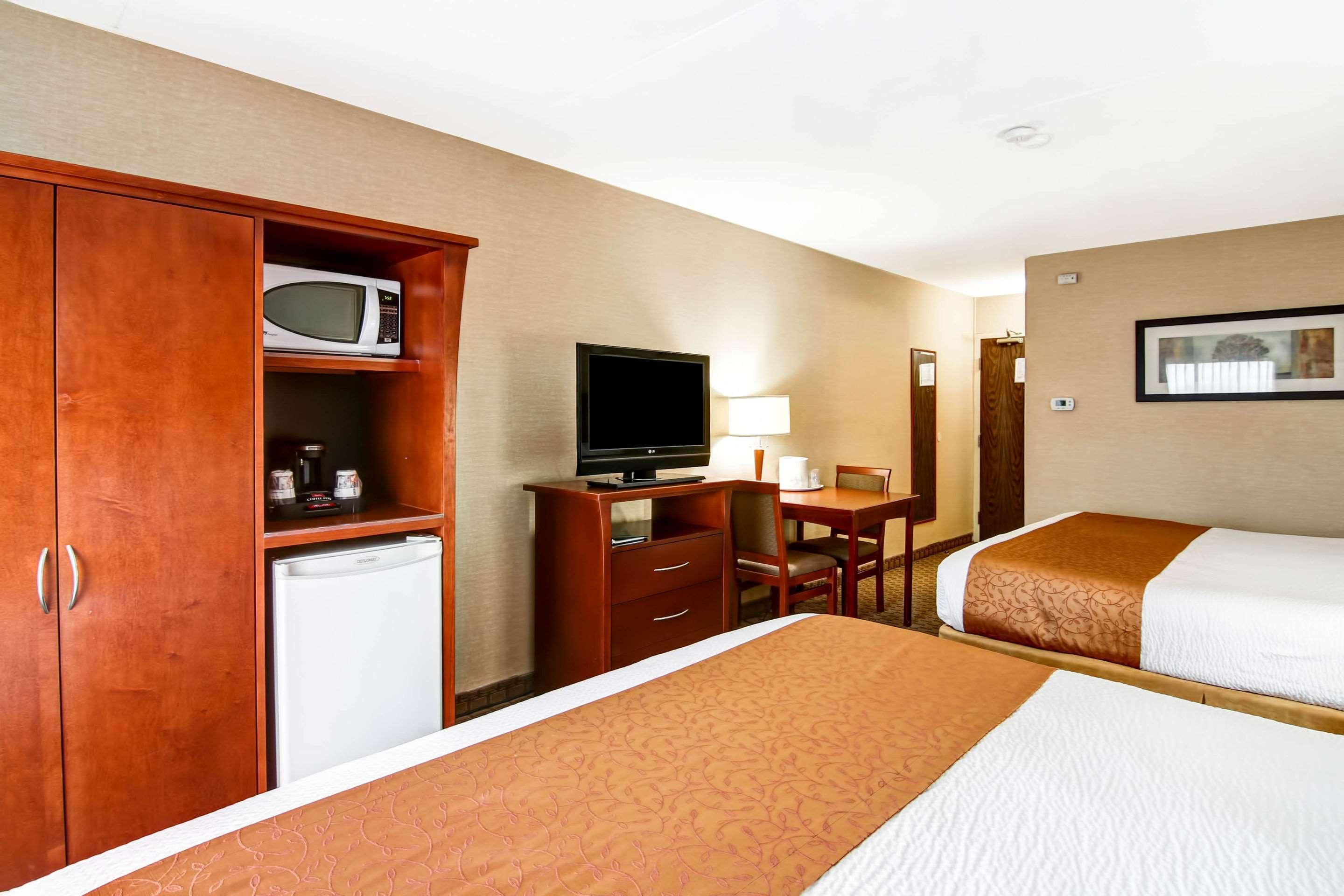 קיטצ'נר Quality Inn מראה חיצוני תמונה