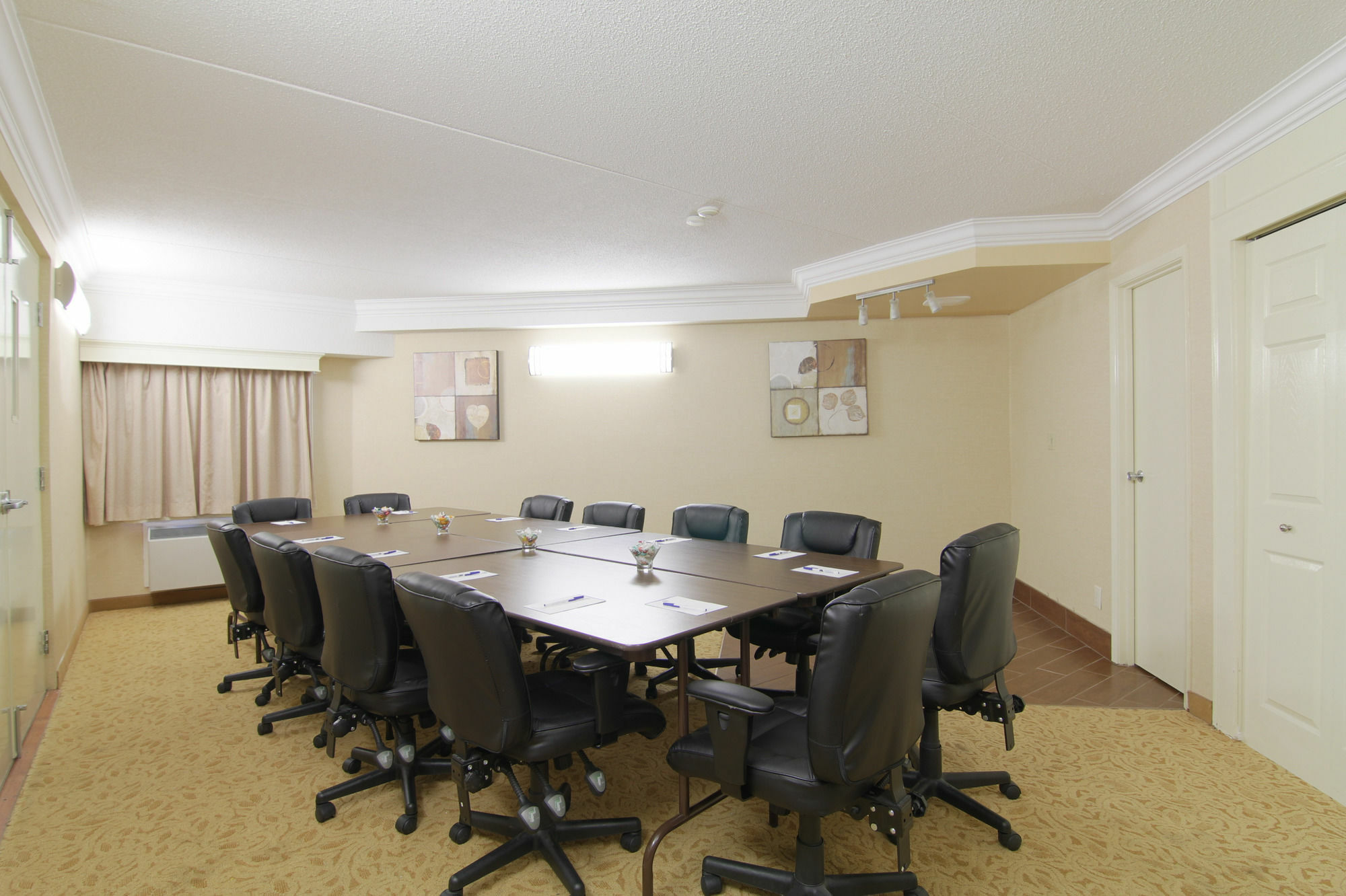 קיטצ'נר Quality Inn מראה חיצוני תמונה